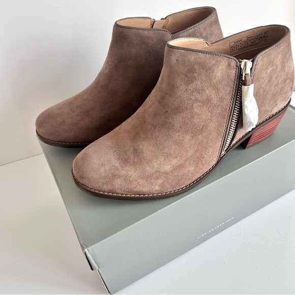 🍂NEW IN BOX Vionic Serena Ankle Boots. Greige. Size: 10 - Picture 2 of 12